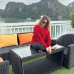 Karunya Ram Instagram - Love the nature ♥️🇻🇳 : : #karunyaram #milkybeautykarunyaram #vietnam #naturelover Hạ Long Bay