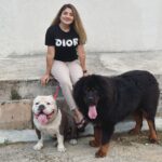 Karunya Ram Instagram - Wit my Simba and Bagheera 🤍🖤 : : #karunyaram #milkybeautykarunyaram #simba #bagheera Raja Rajeshwari Nagar, Bangalore South
