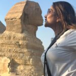 Karunya Ram Instagram - Can we skip to the good part ⛰️😁🤗🤟🏼😍 : : @joshapp.kannada @officialjoshapp : : #karunyaram #milkybeautykarunyaram #actress #egpyt #vaction #travel #explore #memories #trendingreels #viral #trending Cairo, Egypt