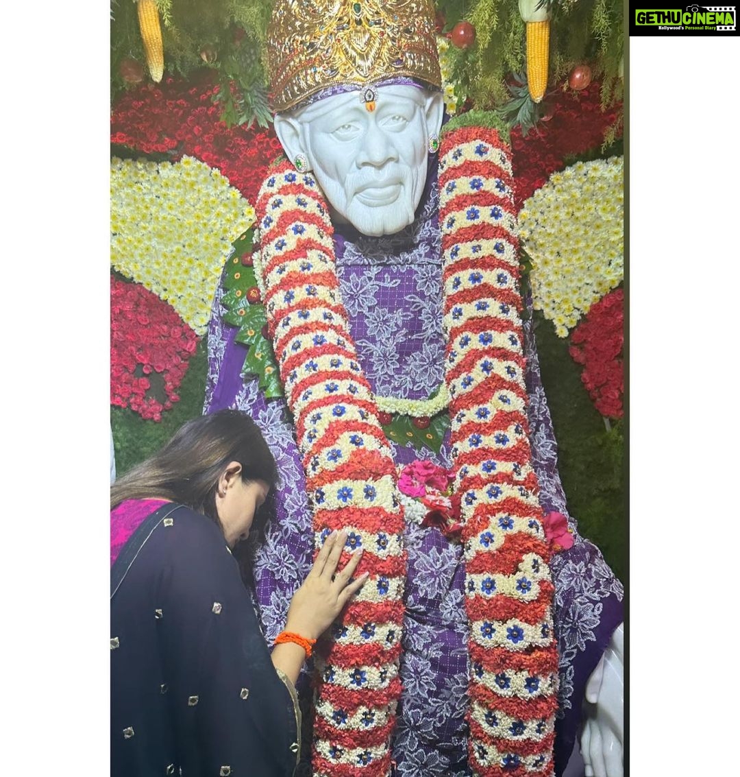 Karunya Ram Instagram - Guru parampara..A tribute to all the gurus on the auspicious occasion of guru Purnima for being the guiding light and showing the right path 🙏🏻🙏🏻🙏🏻 : : #karunyaram #gurupurnima #sairam #gurunatha #guru #divine
