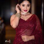 Karunya Ram Instagram - Simplicity is the keyknote of all true elegance ♥️♥️♥️ : : Wearing : @label_divya_samal Makeup : @makeoverbysamridhi_ram Hair : @hairstyle_by_priya_bangalore PC : @rainbow_photography_official : : #karunyaram #milkybeautykarunyaram #saree #elegence Shangri-La Bengaluru