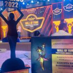 Karunya Ram Instagram - Thank you for bestowing us with such an honour, I feel overwhelmed , this award solidifies our beliefs & inspires us to work even harder to do my best to the society . This kind of recognition also encourages us aswell inspires other woman who are capable to doing more. We wish will use more of our energy, time & resources through #samskartrust to help the needy, Thank u #walloffame @nandini_nagaraj_queenmaker 🎊💐🤗 : : #karunyaram #samridhiram #samskartrust #socialwork #helpinghands #helppeople #bekind #dogood #