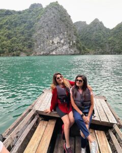 Karunya Ram Instagram - Ha long bay Wht a beauty 🇻🇳 u have my ♥️
:
:
#karunyaram #samridhiram #sisters #vietnam #halongbay #vacation #memories #travel