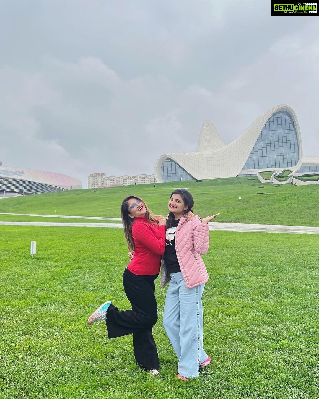 Karunya Ram Instagram - Baku 🇦🇿u have all my love and ♥️ : : #karunyaram #milkybeautykarunyaram #baku #azarbaijan #vecation #love #instagram #instagood #meta #pic #holiday #explore #memories Heydar Aliyev Center