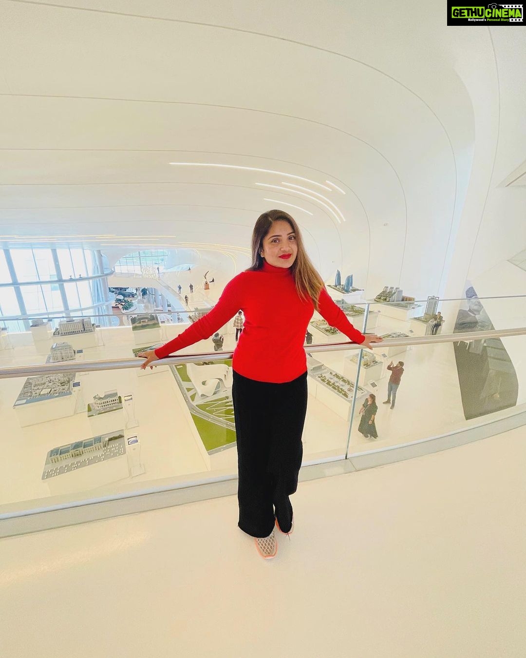 Karunya Ram Instagram - Baku 🇦🇿u have all my love and ♥️ : : #karunyaram #milkybeautykarunyaram #baku #azarbaijan #vecation #love #instagram #instagood #meta #pic #holiday #explore #memories Heydar Aliyev Center