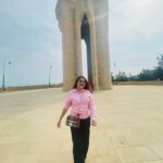 Karunya Ram Instagram - When you leave a beautifull place,you carry it with you wherever you go.♥️🇦🇿 : : : #karunyaram #samridhiram #azarbaijan #baku #vacation #instagood #sisters #love #memories #beautiful #country #meta #actress #traveler #burberry #karllagerfeld #underarmour Baku, Azerbaijan