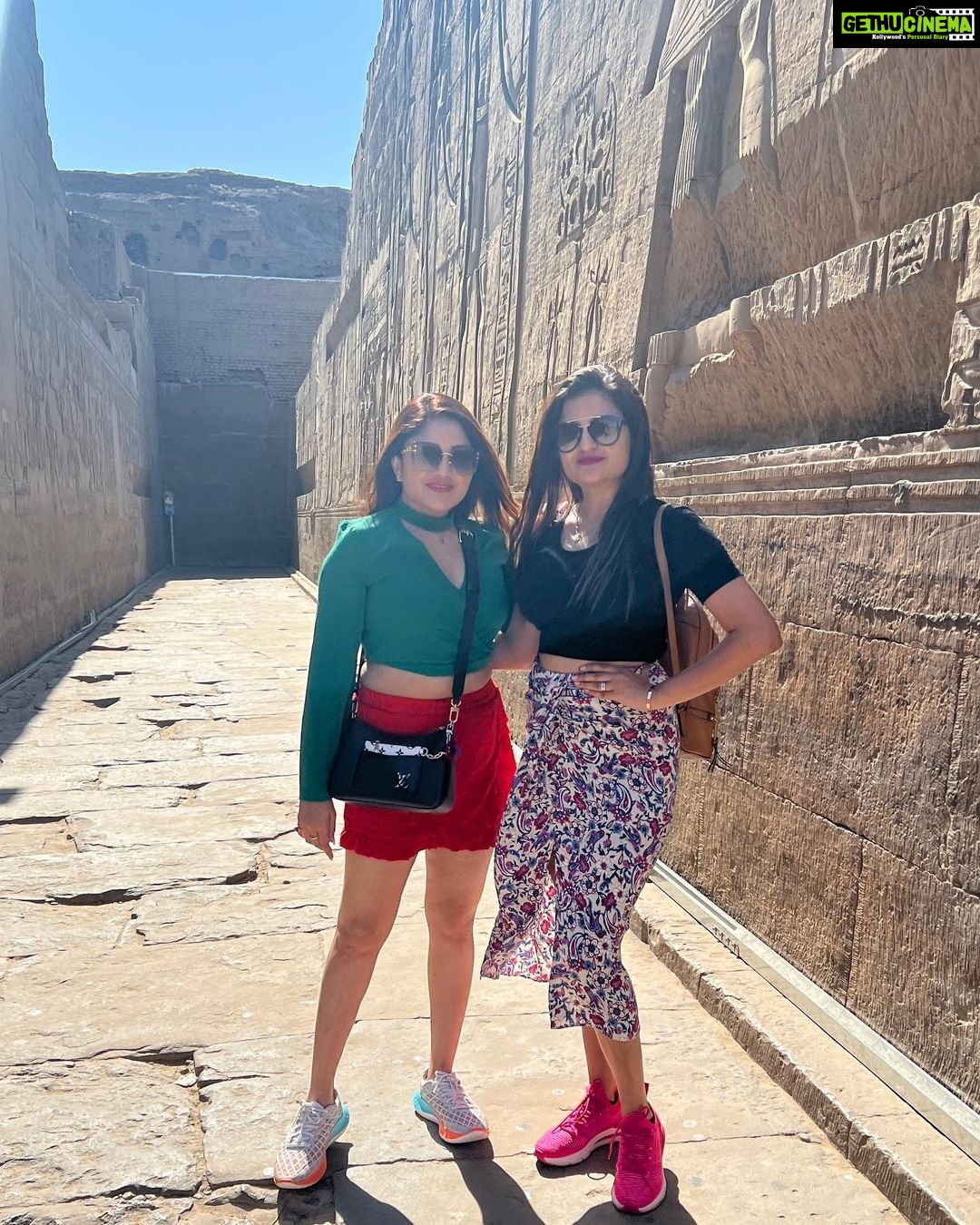 Karunya Ram Instagram - My best memories are the ones we make togather ♥️🥰🤗 : : #karunyaram #samridhiram #sisters #bonding #love #memeories #vacation #egypt Temple Of Kom Ombo