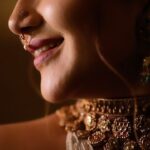 Karunya Ram Instagram - In every women there is a queen.speak to the queen & the queen will answer ❤️💙 : : Concept and design : @amorabybindureddy Makeup : @nikithaanandmakeup Jewellery : @aabushanjewellery1941 Photo : @team_amstudio : : #karunyaram #milkybeautykarunyaram #actress #beautiful #traditional #angel #beautiful #pretty #cute #jewllery #indian #instagram #instareels #princess