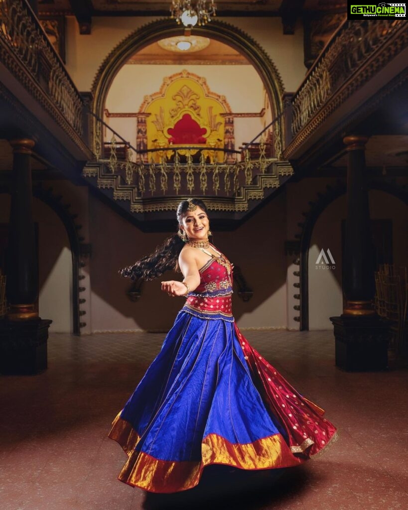 Karunya Ram Instagram - Take time to do what makes your soul Happy 💜♥️ : : Concept and Designer : @amorabybindureddy Photo : @team_amstudio Makeup : @nikithaanandmakeup : : #karunyaram #milkybeautykarunyaram #beautifull #actress #pretty #queen #traditional #trending #viral
