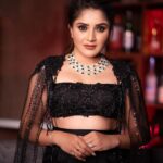 Karunya Ram Instagram - Inframe Actress : @ikarunya😍 Picture Courtesy : @rainbow_photography_official Designer : @label_divya_samal Clicked by : @kiran_shivaraj_ . . . . . #portrait #portraitphotography #moodyports #pursuitofportraits #agameoftones #portrait_ig #dailyportrait #picturesofindia #indiapictures #India #bongbeauties #bonglovers #fashion #saree #lightroommasters #photoshop #retouching