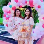 Karunya Ram Instagram - Happiest bday to my Angel 🎊🎂 ♥️ ur my world n thank you universe for giving this gift as my one & only sister @samridhi.ram @makeoverbysamridhi_ram 🤟🏼😍🥰🧿 : : @joshapp.kannada : : #karunyaram #samridhiram #sisters #love #bonding #cute #life Bangalore, India