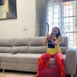 Karunya Ram Instagram - This is what happens when this girls around me 😝 : : @joshapp.kannada @officialjoshapp : : #karunyaram #milkybeautykarunyaram #samridhiram #swathisharma #instagood #instagram #instalike #viral #trending #crazy #funny