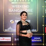 Karunya Ram Instagram - @ikarunya adorned entirely in black, walks the red carpet at #SIIMA2022 🖤✨ Sponsors: @wolf777newsofficial @confidentgroupofficial @sky_exch_ @honer_homes @lotmobilesofficial @southindiashopping @bharathicementofficial @hindwarehomes @marsgalaxyindia @parleproducts @easemytrip @canarabankinsta @cocacola_india #NVYTV #HarmonyCity #SIIMA2022 #10YearsofSIIMA