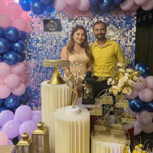 Karunya Ram Instagram - Bday celebration wit Spl people to see al of them keep swiping right ♥️♥️♥️🧿
:
:
Wearing : @ikarunya 
Decore : @gs_events20 
Place : @drinkndine_blr 
:
:
#karunyaram #milkybeauty #birthdaygirl #crlebration