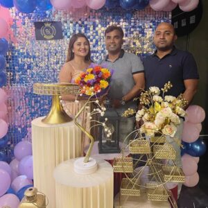 Karunya Ram Instagram - Bday celebration wit Spl people to see al of them keep swiping right ♥️♥️♥️🧿
:
:
Wearing : @ikarunya 
Decore : @gs_events20 
Place : @drinkndine_blr 
:
:
#karunyaram #milkybeauty #birthdaygirl #crlebration
