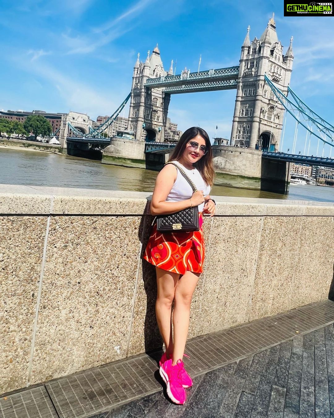 Karunya Ram Instagram - ❤️🩹🧿 : : : #karunyaram #milkybeautykarunyaram #london #travel #vecation #beauty #hot #style #cute #trending #viral #instagood #instalike #instafashion London, United Kingdom