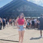 Karunya Ram Instagram - Belgium ur awesome 🇧🇪❤️🥰♥️ : : 👚 @mango 🩳 @zara 👟 @jumpman23 🕶 @dolcegabbana : : #karunyaram #milkybeautykarunyaram #actress #europe #travel #vacation #belgium #tomorrowland #festival Antwerp, Belgium