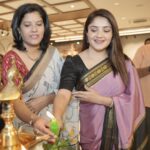 Karunya Ram Instagram - Congratulations & Happy to inaugurate the second branch of @houseof.raadhya_sarees In RR Nagar ,Being a married women and becoming a entrepreneur takes a hell lot of effort & may your story serve as an inspiration to all other women out there dear Ranjitha 💐💐🤗❤️ : : Saree : @houseof.raadhya_sarees @umesh__photography___ : : #karunyaram #milkybeautykarunyaram #raadyasaree #sareelove Raja Rajeshwari Nagar, Bangalore South