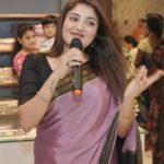 Karunya Ram Instagram - Congratulations & Happy to inaugurate the second branch of @houseof.raadhya_sarees In RR Nagar ,Being a married women and becoming a entrepreneur takes a hell lot of effort & may your story serve as an inspiration to all other women out there dear Ranjitha 💐💐🤗❤️ : : Saree : @houseof.raadhya_sarees @umesh__photography___ : : #karunyaram #milkybeautykarunyaram #raadyasaree #sareelove Raja Rajeshwari Nagar, Bangalore South