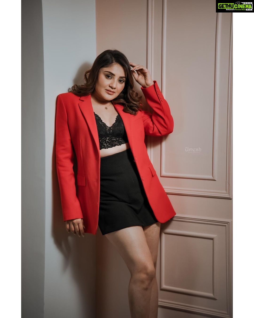 Karunya Ram Instagram - 🖤💛❤️ Raja Rajeshwari Nagar, Bangalore South