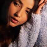 Kashmira Pardesi Instagram – Warm lights on a cold day ☁️