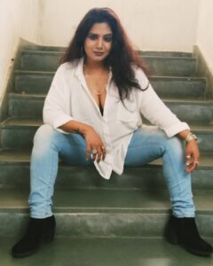 Kavita Radheshyam Instagram - I Am Going Down In A Blaze Of Glory..
Clothing Wear: @iswear.clothing