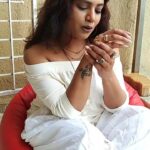 Kavita Radheshyam Instagram – My Song From My Film 5 Ghantey Mien 5 Crore. Terrific Singer @shibanikashyap And Terrific Director @directorfaisalsaif 

#5ghanteymien5crore