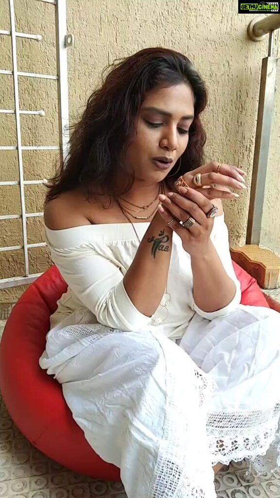 Kavita Radheshyam Instagram - My Song From My Film 5 Ghantey Mien 5 Crore. Terrific Singer @shibanikashyap And Terrific Director @directorfaisalsaif #5ghanteymien5crore