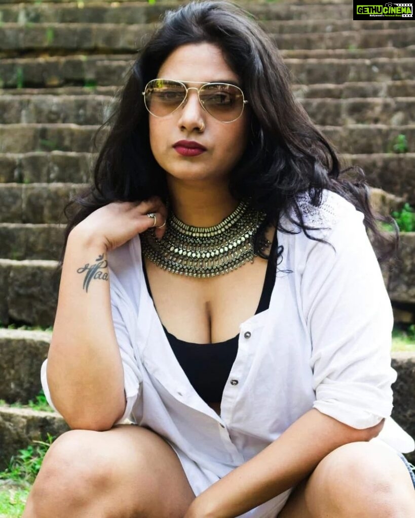 Kavita Radheshyam Instagram - "Should" is a dangerous word.. #U&I ♥️