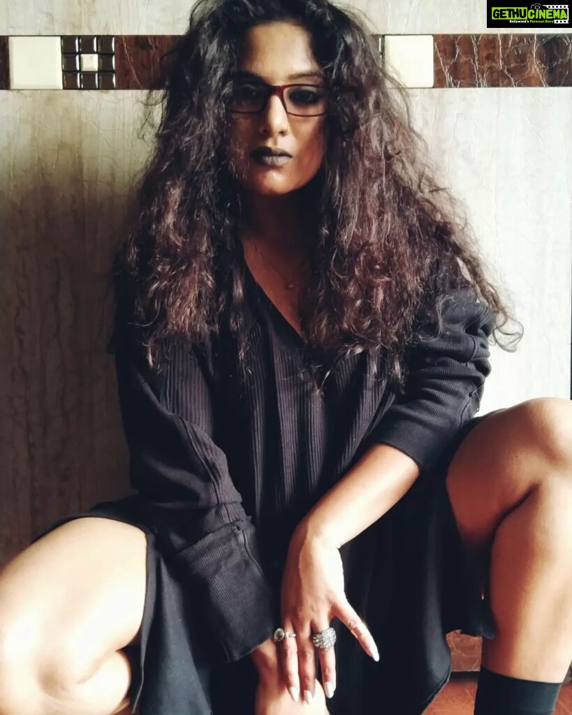 Kavita Radheshyam Instagram - Always Be Grounded.. काम भले ही न मिले.. मगर इज़्ज़त मिलती रहेगी ❤️