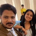 Kavitha Gowda Instagram - Congratulations to Swathi ithihas….. may you find your best friend in eachother & party with your own gang - family …. happy married life & Łódź of love to all of you Ps- sorry guys could not click a picture with the couple …