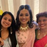 Kavitha Gowda Instagram - Congratulations to Swathi ithihas….. may you find your best friend in eachother & party with your own gang - family …. happy married life & Łódź of love to all of you Ps- sorry guys could not click a picture with the couple …
