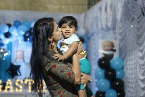 Kavitha Gowda Instagram - Happy birthday AGASTHYA . 

On this occasion we had the pleasure of meeting this cutie pie 
@dhanrajcm_official & 
the beautiful 
@shalini_dhanraj. 

The pandemic had distanced friends and family and I’m thinking distance is good for our safety yet it’s been nearly 2 years we are all living with this virus around . Hoping for a better life for all of us … 🤞🏻
 
Thankyou for having us over Łódź of love to all of you …