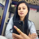 Kavitha Gowda Instagram – #selfie 😬😬😬
#cookuwithkirikku 
@starsuvarna