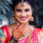 Kavitha Gowda Instagram - Picture credits - @glamshotz_official @praveen_naik07 Makup - @makeupby_tejashwini @glamshotz_makeovers Nail art - @luxurynailroom Costum - @shimmer_designer_studio Mehendi - @mehendistoriesbykiran Decor - @______arjun__gowda Jewellery - @velvetboxby