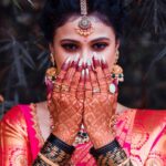 Kavitha Gowda Instagram - Picture credits - @glamshotz_official @praveen_naik07 Makup - @makeupby_tejashwini @glamshotz_makeovers Nail art - @luxurynailroom Costum - @shimmer_designer_studio Mehendi - @mehendistoriesbykiran Decor - @______arjun__gowda Jewellery - @velvetboxby