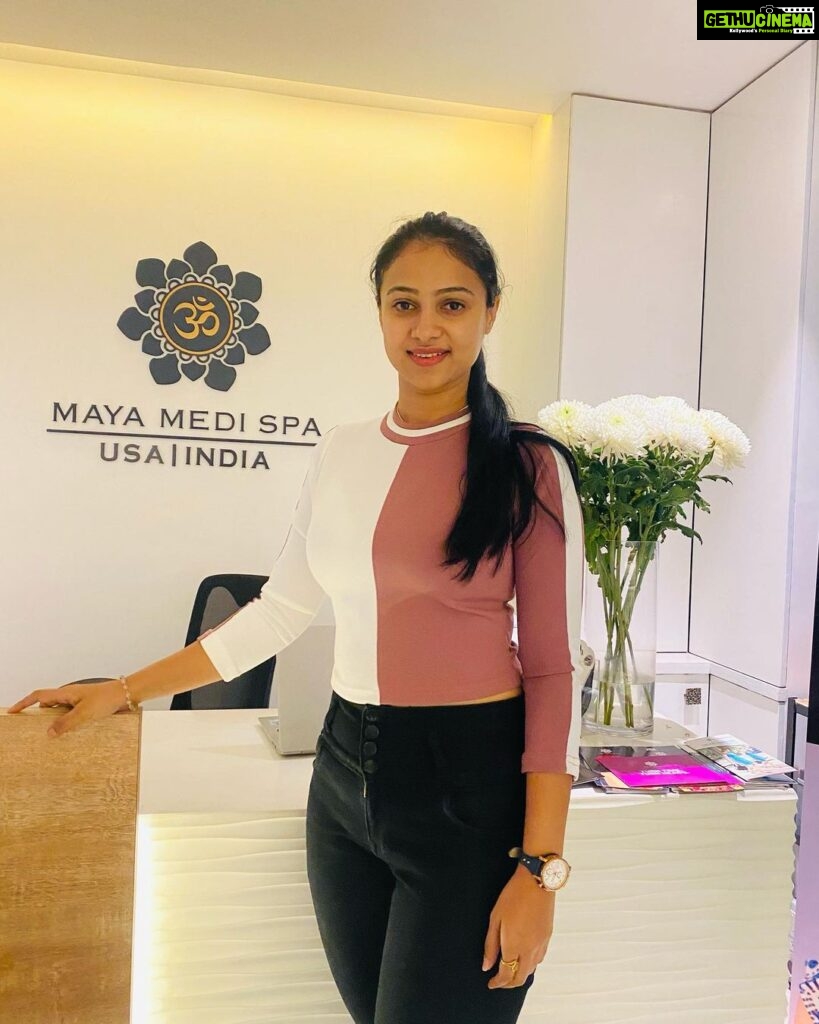 Kavitha Gowda Instagram - @mayamedispaindia Hey guys I had been to Maya Medi spa ... a spa with most advanced cosmetic and medical procedure performed by licensed professionals ... skin treatments where the treatment results could be seen then and there ,which lasts for a month ...rejuvenation from head to toe is what they promise ... So this is the first time I have taken up a Hydra facial or any kind of skin treatment... I feel fresh with Hyde rated and glowing skin ... This might be a little pricey for a lot of people ... but if your ok to spend and have an experience ... it’s worth it !! THANKYOU @mayamedispaindia for having me over ... ❣️❣️ 😁😁