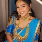 Kavitha Gowda Instagram - 𝗗𝗠 𝗳𝗼𝗿 𝗕𝗿𝗶𝗱𝗮𝗹 𝗣𝗮𝗰𝗸𝗮𝗴𝗲 𝗯𝗼𝗼𝗸𝗶𝗻𝗴𝘀 𝘀𝘁𝗮𝗿𝘁𝗶𝗻𝗴 𝗳𝗿𝗼𝗺 𝗥𝘀𝟵𝟵𝟵𝟵 With a Smile and Soul as beautiful as her's, how can my makeup not look great 😍 Loved dolling you up Sweetheart 💖 . . . . . Makeup @getgorgeouswithchythrra Costume @rentyourlook_by_chandangowda Jewellery @beadedtreasuresjewelry Hair @hairstyling_by_chandu Photography @theimageryhouse . . . . #chythrra #getgorgeouswithchythrra #beingchythrra #makeup #makeupartist #kavitachandanvlog #shootmode #makeupartistbangalore #reelsinstagram #indianlook #traditionalmakeup #southindianlook #halfsaree #southindianjewellery bangaloremakeupartist Bangalore, India