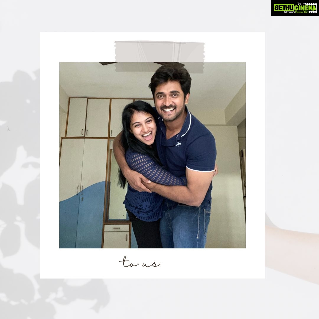 Kavitha Gowda Instagram - #love Just like to share . I have come across a lot of couples who have problems with communication. It’s very important to show the love you have for your patner every now and then …. It need not be a physical hug or saying I love you 100 times .. But just showing a little care makes a lot of difference… Conversation and sharing of feelings , Iike - I’m so happy you did this for me … THANKYOU , or I feel low coz we had to go through that phase … and explaining & interacting builds your communication well and you have a closest friend in your relationship..!! Heart felt gratitude to my better half @chandan_kumar_official . Ps- saying I love you 100s & 1000 times is fun too … 😁 Happy weekend you all ❤️❤️😁😁