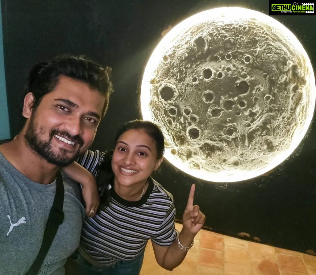 Kavitha Gowda Instagram - My honey and the moon.. ❤️❤️ #couple #keralastory #kannada #actor