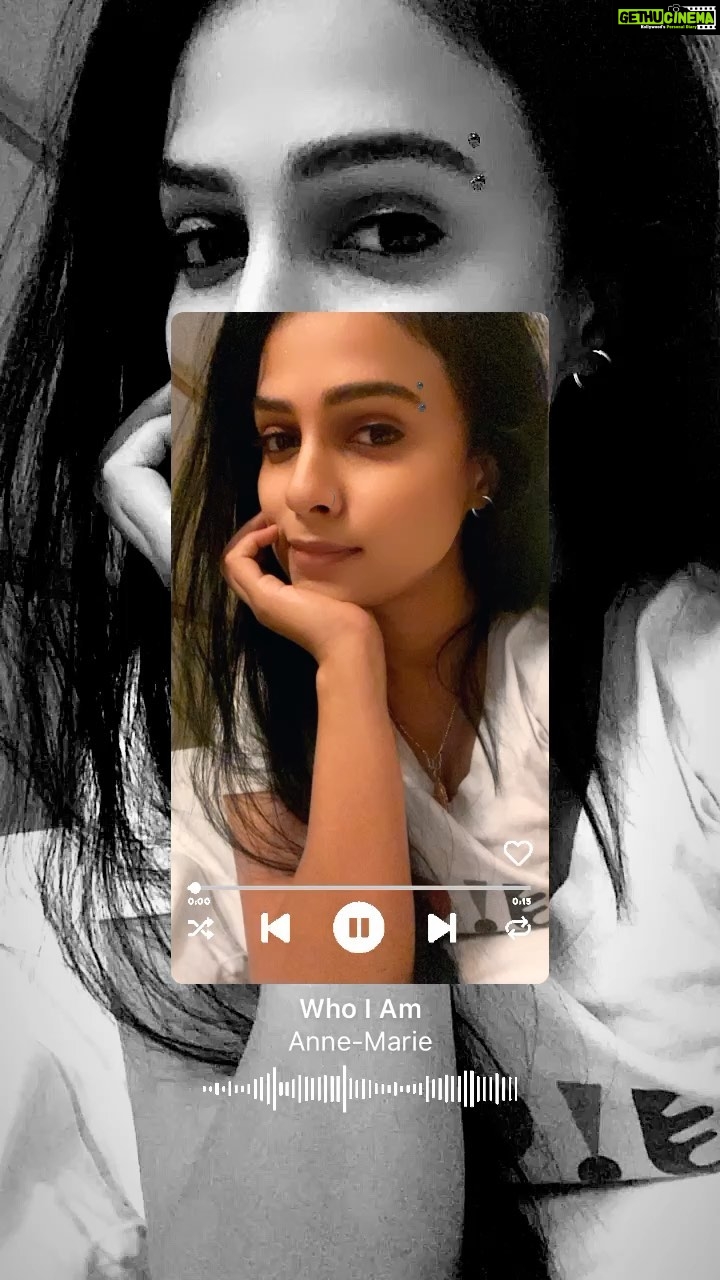 Kavitha Gowda Instagram - #itsjustwhoiam . ✌🏻
