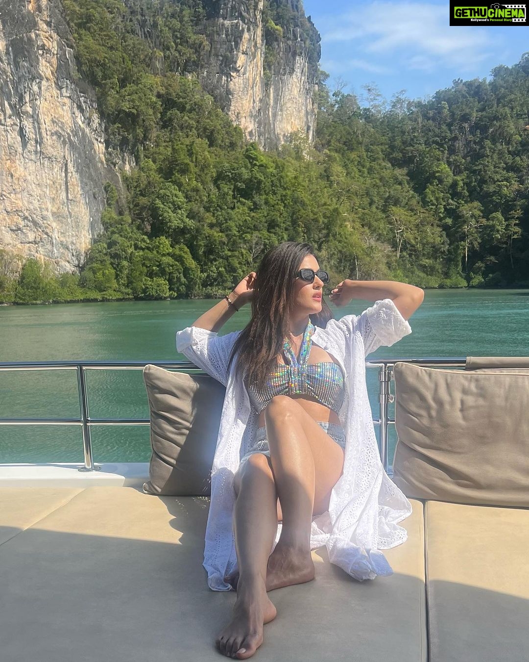 Kavya Thapar Instagram - Nurtured by nature 🌊🌅 Langkawi Island, Malaysia