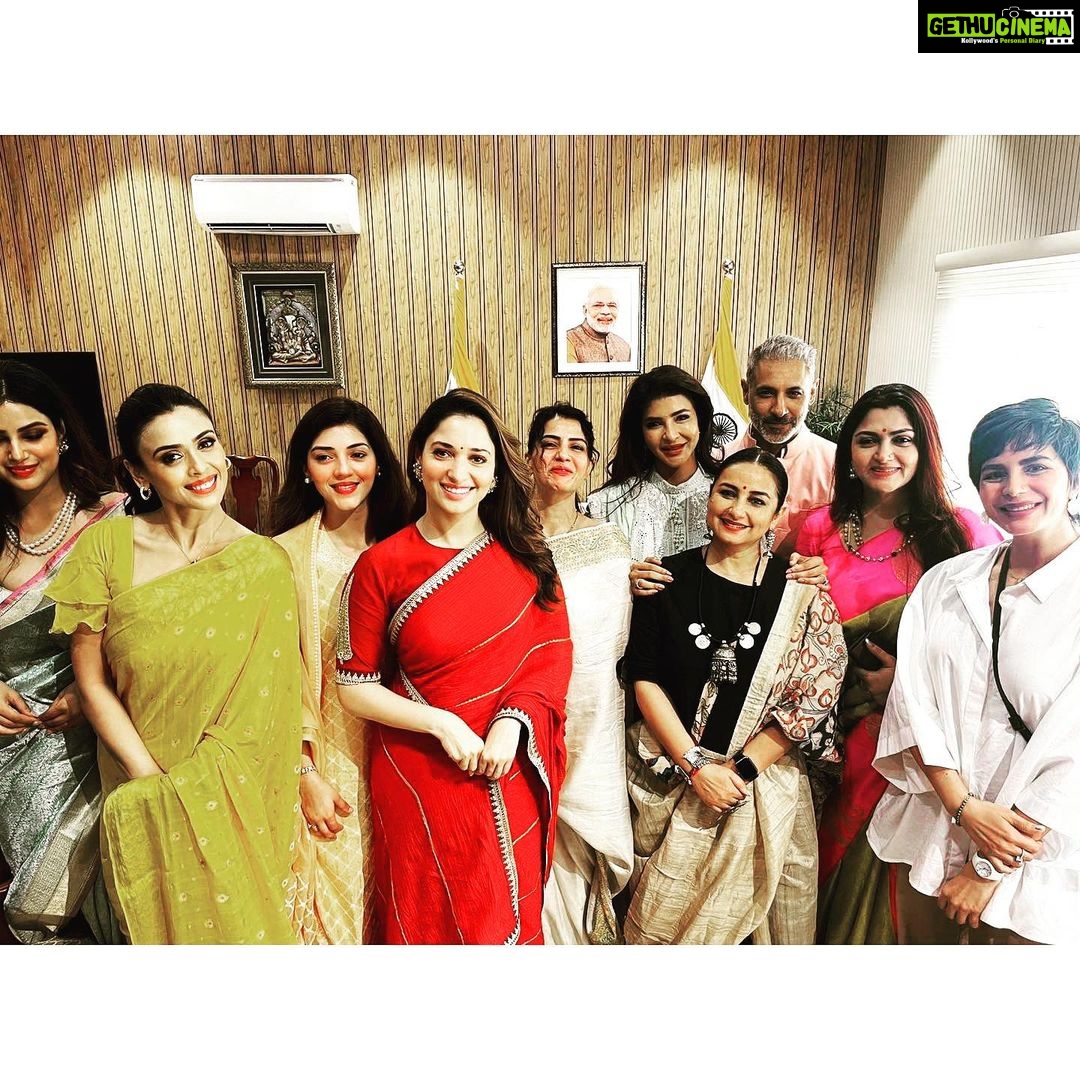 Kirti Kulhari Instagram - A day at the parliament with these lovely ladies for #womensreservationbill . What a moment !! Thankful to @official.anuragthakur @mib_india for inviting me to be a part of the #celebration of this #historicmoment ๐ jaihind ๐ฎ๐ณโค๏ธ #naarishakti #womensreservationbill #proudtobeawoman #narishaktivandanadhiniyam #genderequality #india #proudtobeanindian #progressive #progressivenation #newparliamentbuilding #jaihind