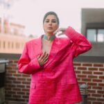 Kirti Kulhari Instagram – #gulabo in #nyc #newyorkcity 

Thank u team for putting this gorgeous look together in a short period .. means a lot to me ❤️ 

@redbisonproductions @sachislifemovie @silk_angels @thescientistfilmmaker @villas.bambroo @mulberry_media @patelneerja 

Styling : @sandeepravi89
Outfit: @maisontai
Photographer: @swapniljunjare
Rings: @shoppaksha
Makeup: @rachna.mua
Hair: @vanitysisters.t
Shoes: @michaelkors 

#highfashion #streetstyle #newyorkfashion 
#pink #indianfabric #silk #sachislife