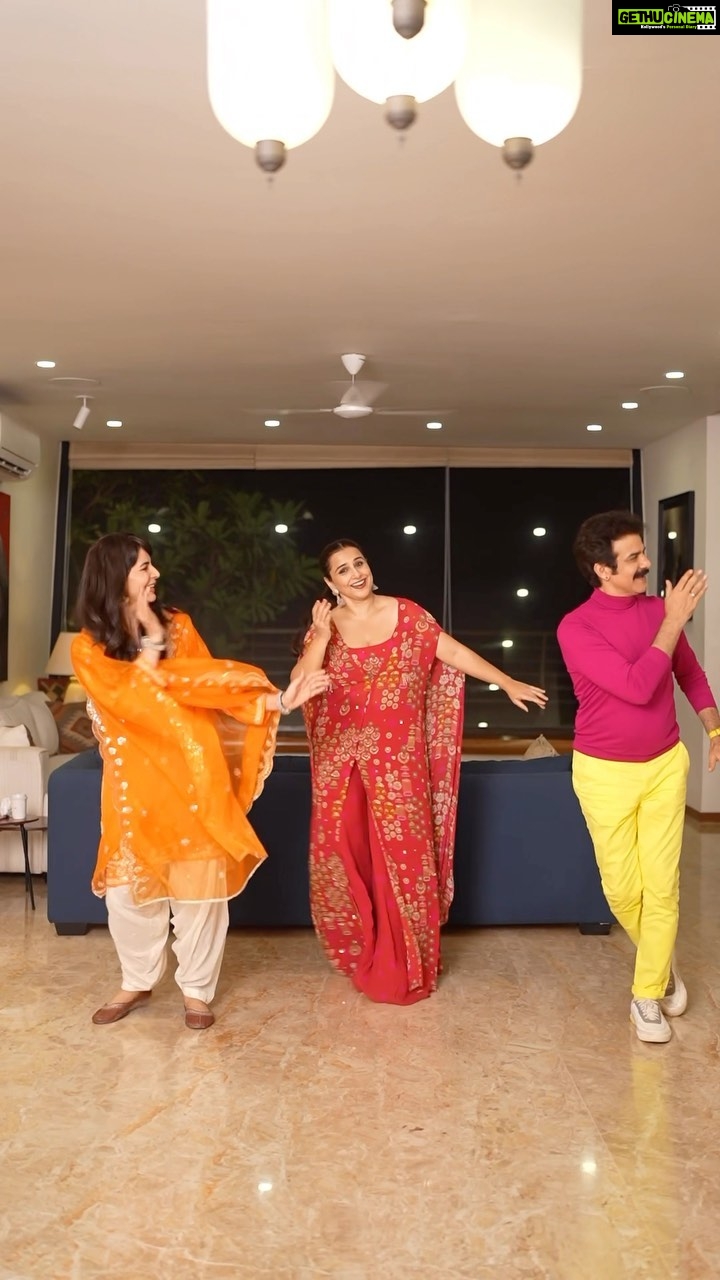 Kirti Kulhari Instagram - I have loved the Khichdi Parivaar and their madness…I’m sure you do too!! Join me in doing the Vande Raka Challenge... Song out now: https://www.youtube.com/watch?v=KUoPXG7AuMc #Khichdi2 #KhichdiFan #VandeRaka