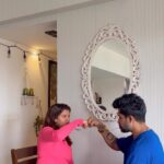 Kishwer Merchant Instagram – Gin gin ke badle lunga tujhse , boht pelaa hai mujhe chote hote hue 🤛 Ab aa tu @raishrutirai …. @kishwersmerchantt  Kisi ko pataaa nahi chalegaaa, tuuu maaarrrrr 🥄🤣🤣🤣