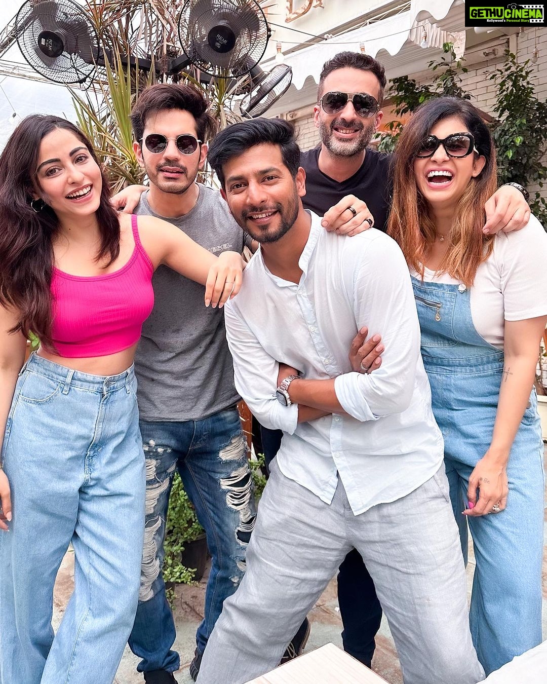 Kishwer Merchant Instagram - famous five 🫰🏻