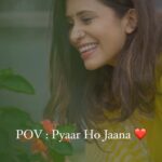 Kishwer Merchant Instagram - Falling in love with your own song ❤️🌹 and your own BeeWee 🤣🤣❤️🌹 @kishwersmerchantt Boht sundar gaana @sandeepsaxenaofficial ❤️ Laaddi veera @daksshajitsingh 🖊️❤️ kyaaaaa likhaa hai waaah ❤️ #RabbDiMehhar those who havent seen the film yet , go watch it with your loved ones ❤️