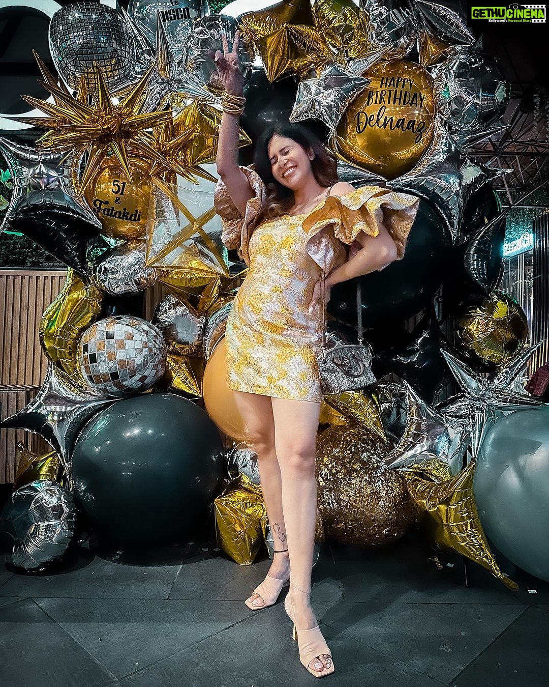 Kishwer Merchant Instagram - Happy Me 😁 🥂