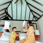 Kishwer Merchant Instagram – Pillow fight is onn 🥶🥶 with Mummmmaaaaa ❤️ #Sukishkababy #NirvairRai